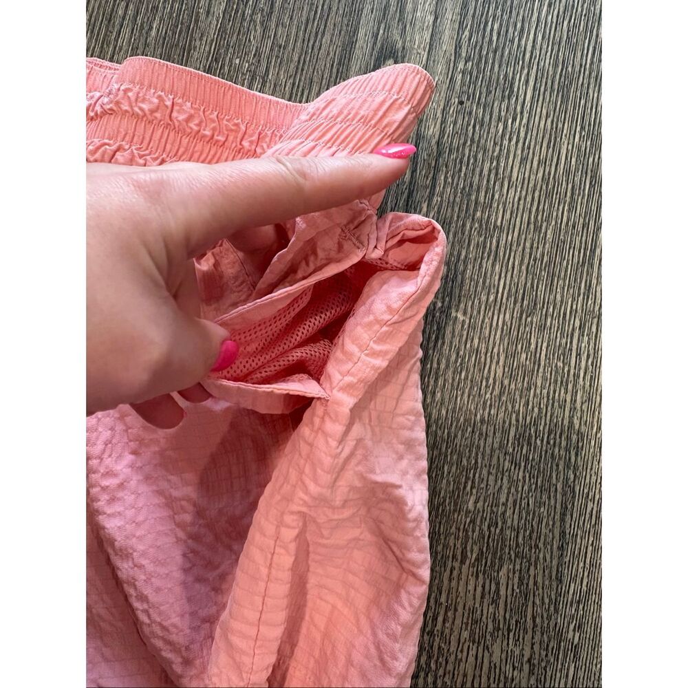 Columbia Boundless Trek Active Shorts Elastic Waist Omni-Shield Pink Size XL - Picture 4 of 7